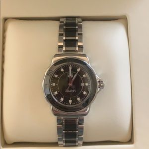Women’s TAGheuer Formula 1 watch